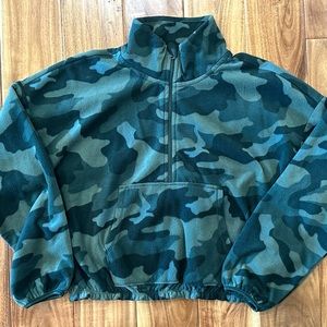 Old Navy active cropped fleece